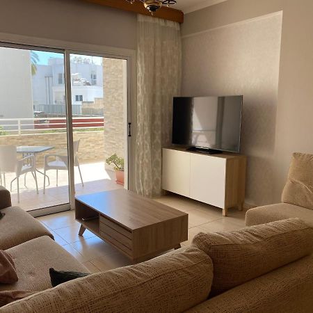 Holiday City Center Apartment ลาร์นาคา ภายนอก รูปภาพ