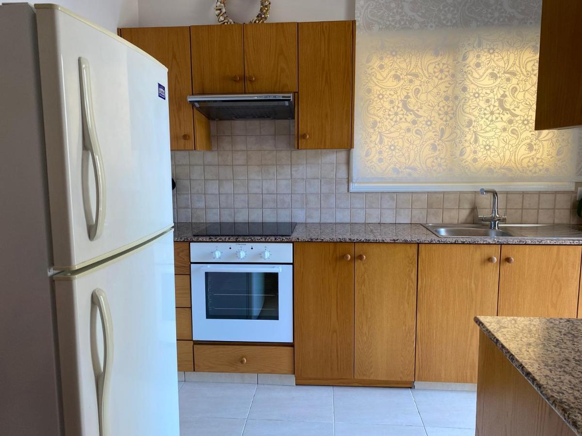 Holiday City Center Apartment ลาร์นาคา ภายนอก รูปภาพ