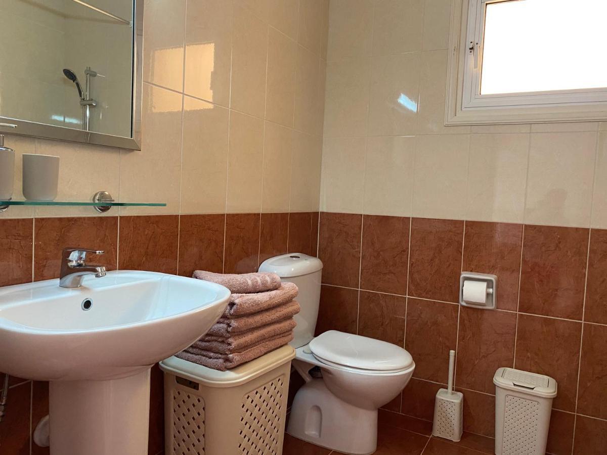 Holiday City Center Apartment ลาร์นาคา ภายนอก รูปภาพ