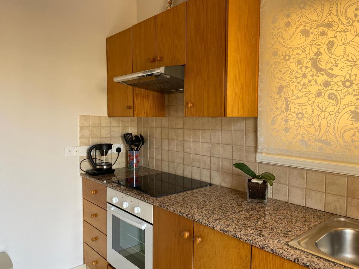 Holiday City Center Apartment ลาร์นาคา ภายนอก รูปภาพ